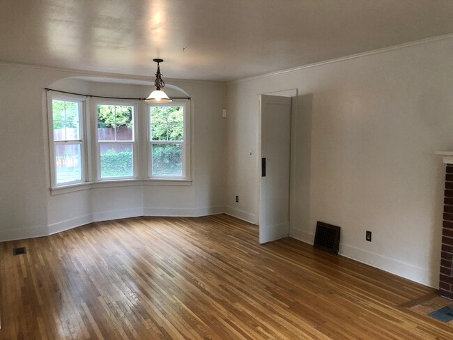 Photo - 1030 NE Duncan Ln