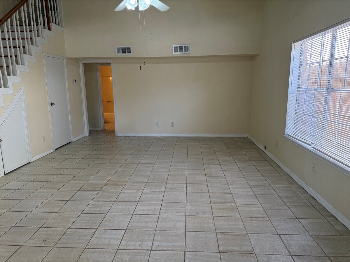 Photo - 6604 Tamar Dr