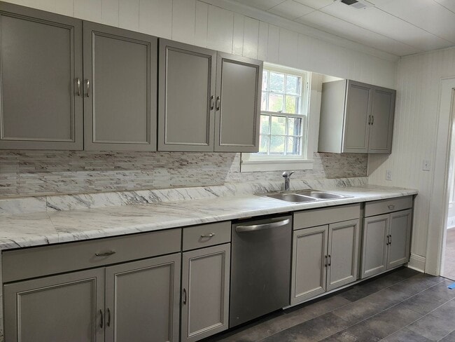 Photo - Coming in February - 3 bedroom 2 bath home in Belvoir Area in Brainerd/East Ridge, TN