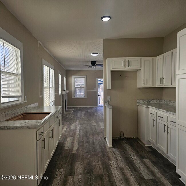 Photo - 7114 Edge St