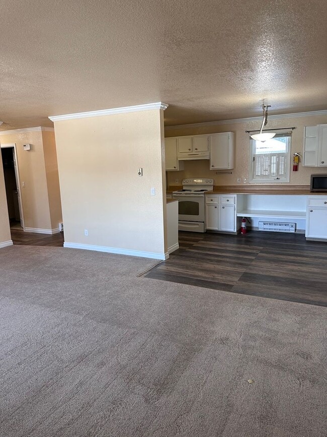 Building Photo - Affordable East Anchorage with W/D in Unit