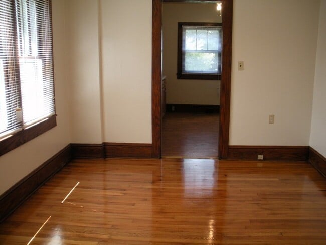 Photo - 2 Bdrm / 1 Bath Brick Cottage Kingsport, TN