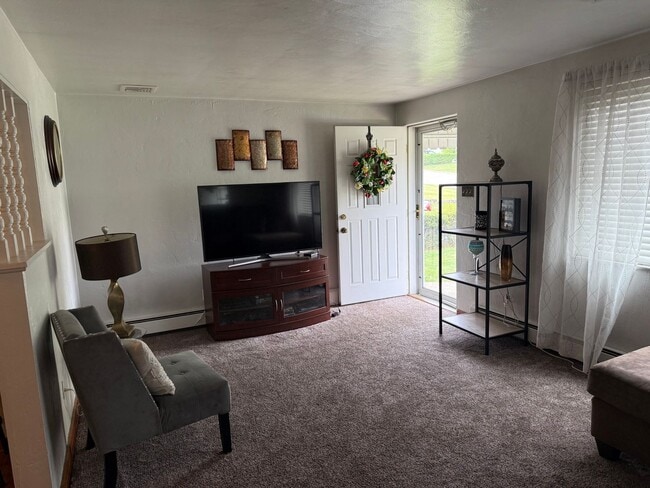 Photo - Move-In Ready 2BR Home on Quiet Residential Street in Baldwin/Whitehall!