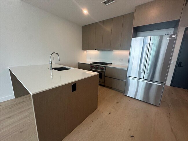 Photo - 610 Davis St Unit 2610
