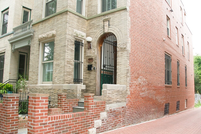 Photo - 84 V St NW