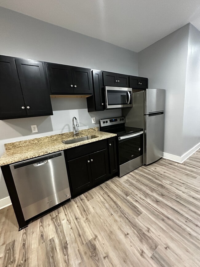 Photo - THE COLONNADE