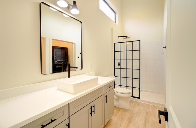 Photo - 1221 East Emma Drive