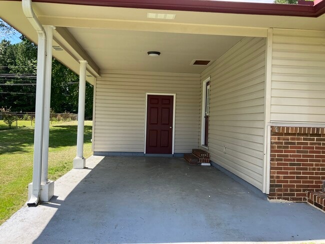 Photo - 2031 Dialsdale Dr SW