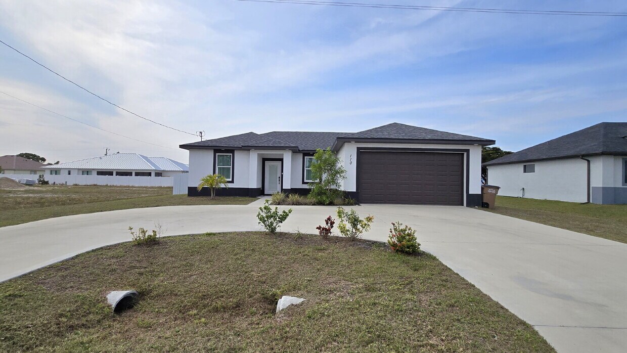 Photo - 110 Nelson Rd S, Cape ~ Beautiful FURNISHED Pool Home~ LEASING SPECIAL!!