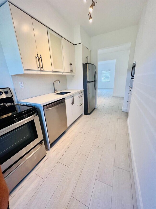 Photo - 125 S Shore Dr Unit 2