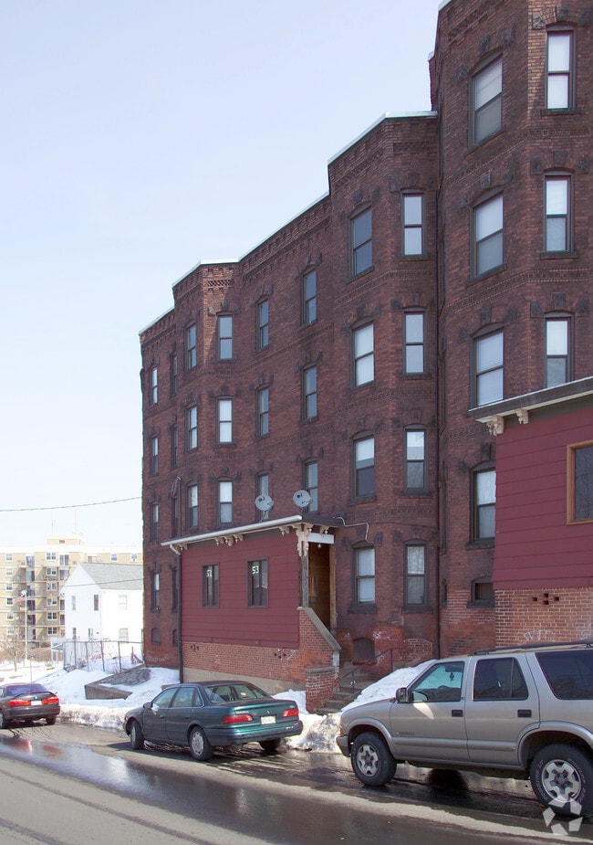 5153 Bowers St Apartments For Rent in Holyoke, MA