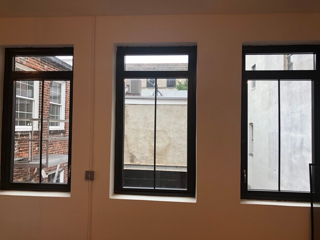 Photo - 302 E Grace St Unit 202