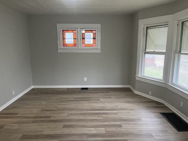 Photo - 102 N Greenmount Ave