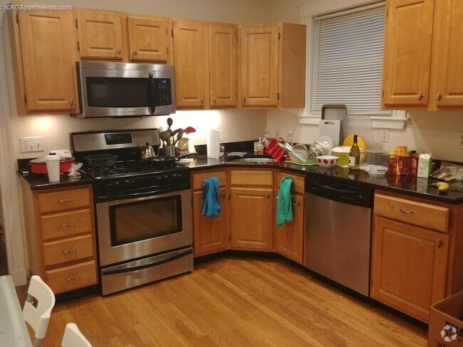 Building Photo - 68 Dimick St Unit 1A Rental
