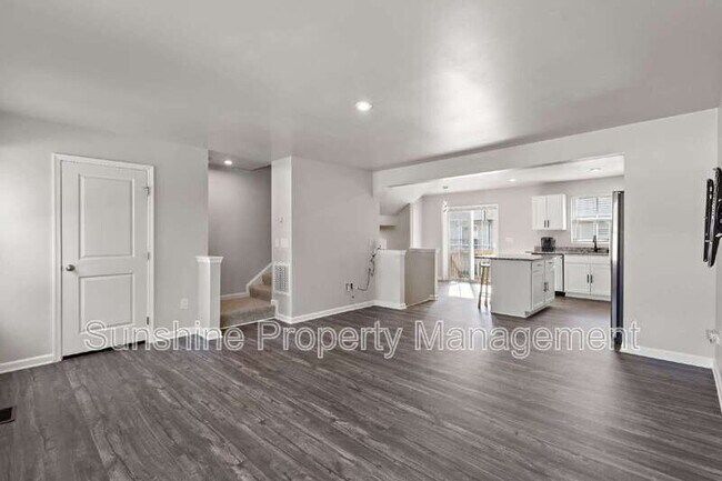 Photo - 118 Manilla Cir