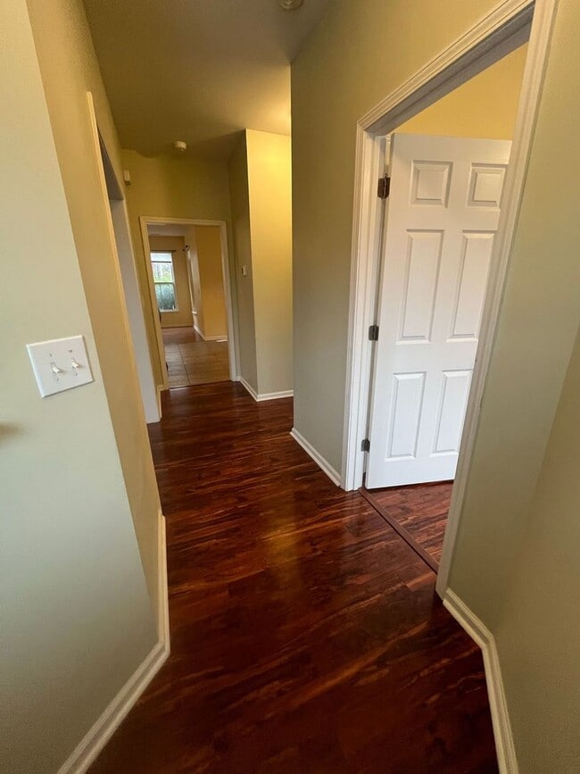 Photo - Beautiful 4-Bedroom 3 Bath Home with Neighborhood Pool!