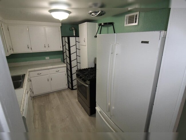 Photo - 2185 44th St Apt C