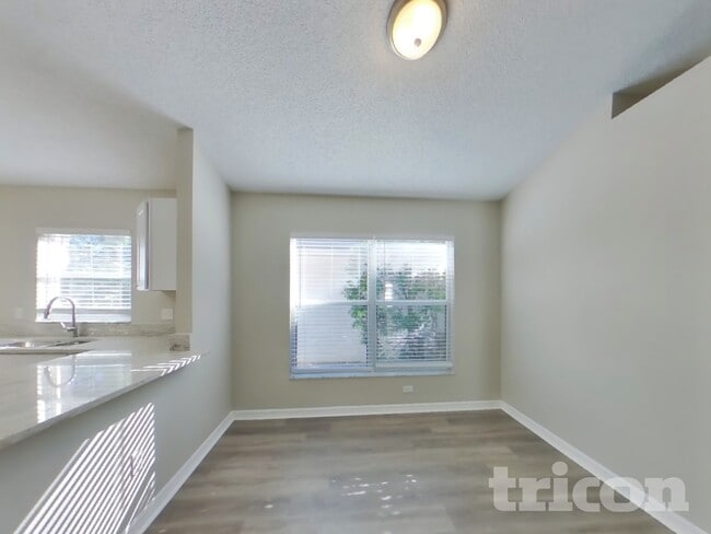 Photo - 545 Randon Terrace