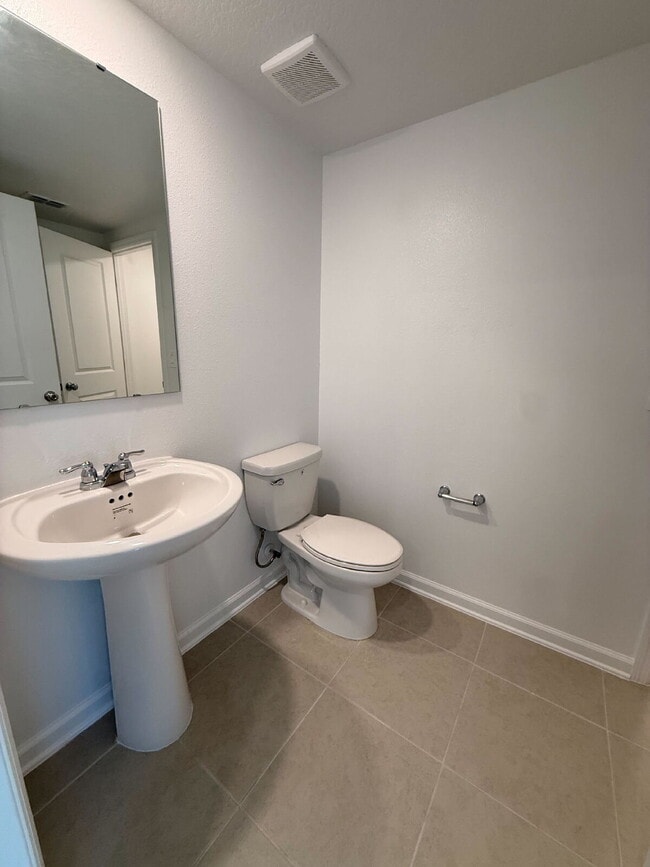 Photo - 3072 Chromatic St