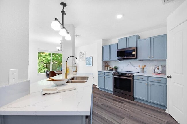 Building Photo - 2203 Lexfield Ln