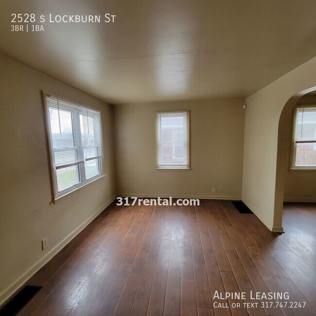 Beautiful 3 bedroom fenced in backyard Rental House Rental in