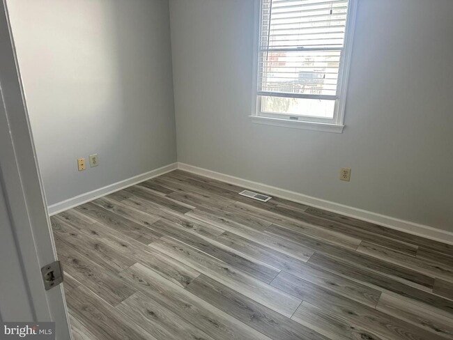 Photo - 223 E 8th Ave