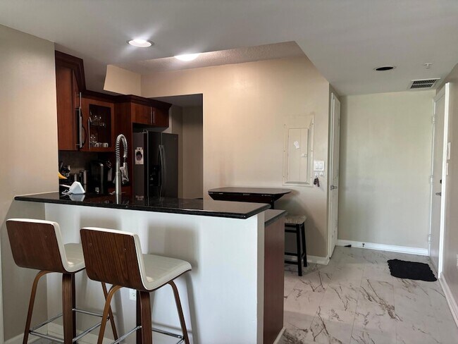 401 SW 4th Ave Unit 700