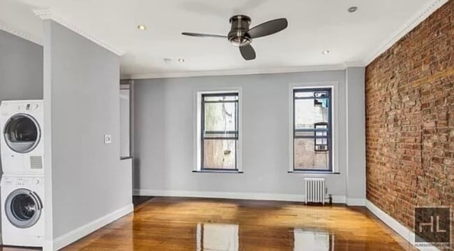 Building Photo - E 100TH ST.