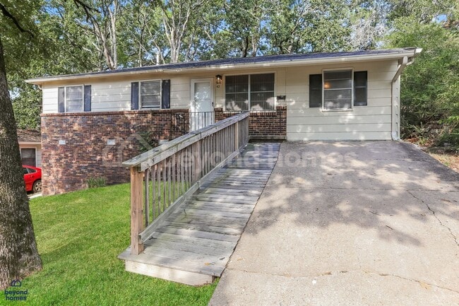 Building Photo - Beautiful and Modern 3 BD 1 BA with 1,196 ... Rental
