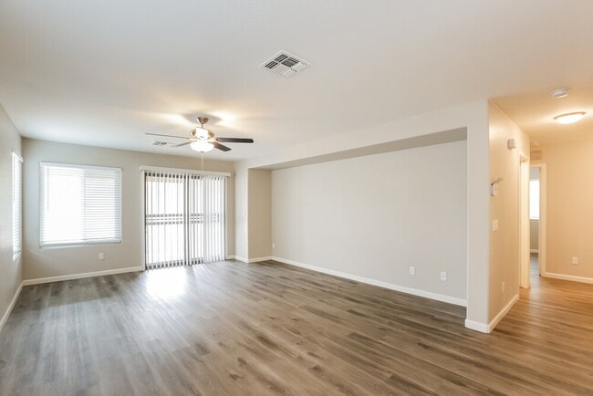 Photo - 3528 W Glass Ln