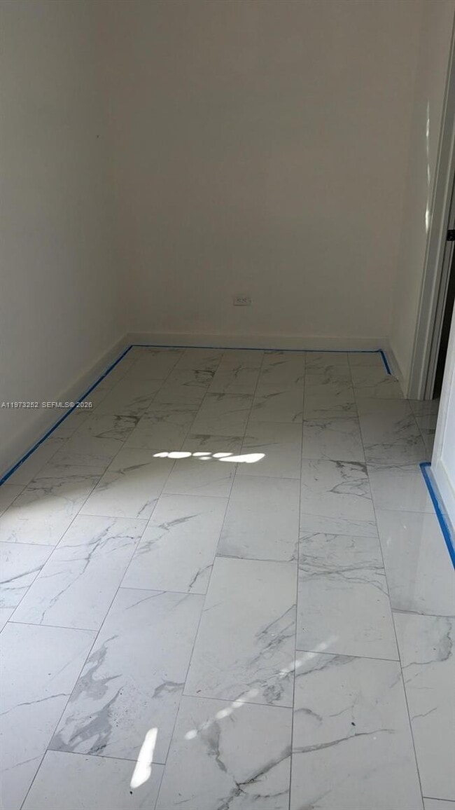 Photo - 1375 NE 135th St Unit B