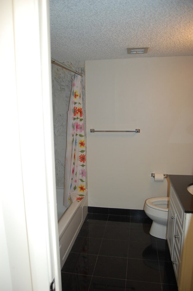 Photo - 4013 N Ocean Dr Unit 302