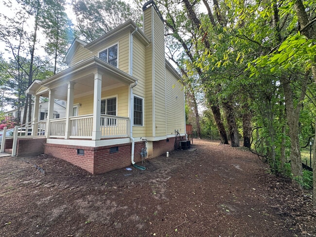 Photo - Room in House on Godfrey Dr NW