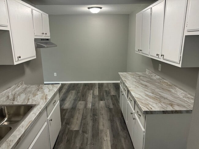 Photo - 1315 N Dowling Ave Unit #305