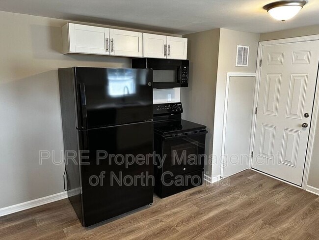 Photo - 606 Carver Dr