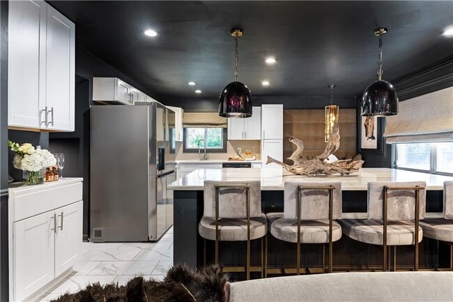 Photo - 1388 Willow Trail SW