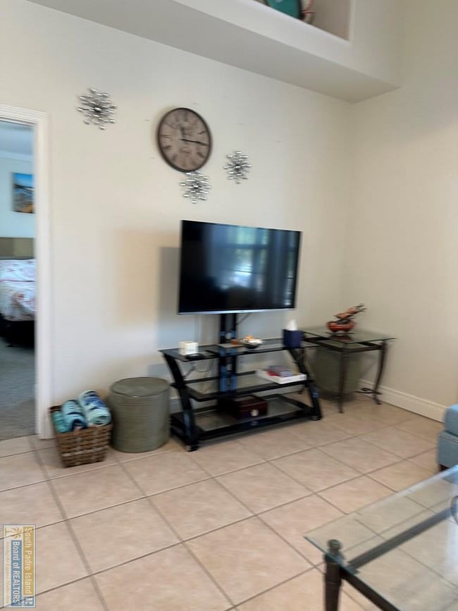 Photo - 111 E Polaris Dr Unit 7