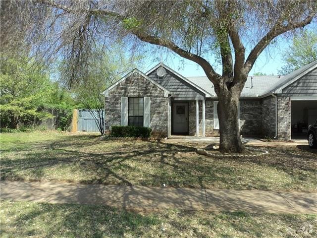 Building Photo - 2701 Fountainview Dr Rental