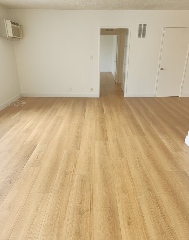 Photo - 1133 N Hacienda Pl