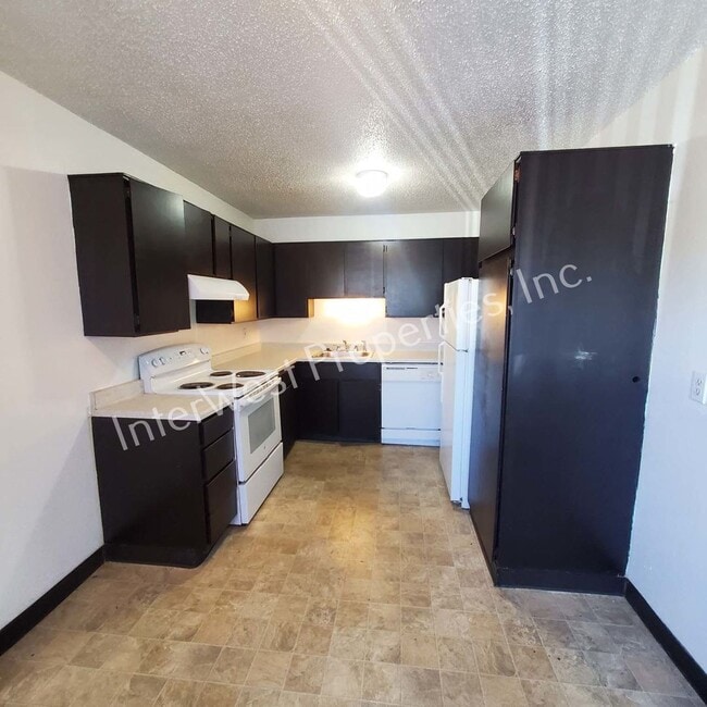 Photo - 11706 E Burnside St Unit 11714