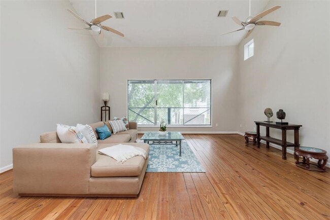 Photo - 123 Detering St