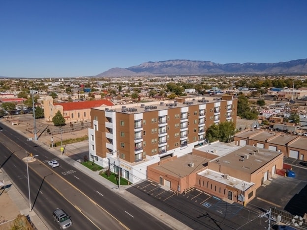 Building Photo - Cresta North Valley Rental