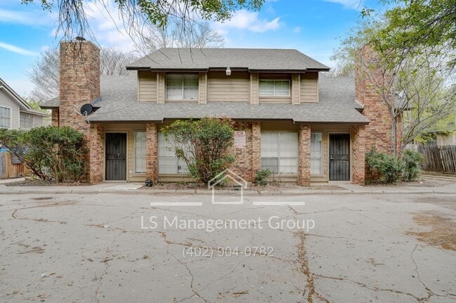 Photo - 7517 Oak Chase Condo