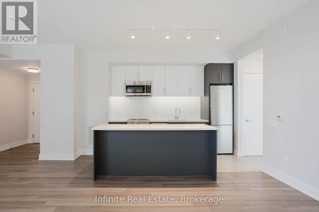 Photo - 2525 Bathurst St Unit 803