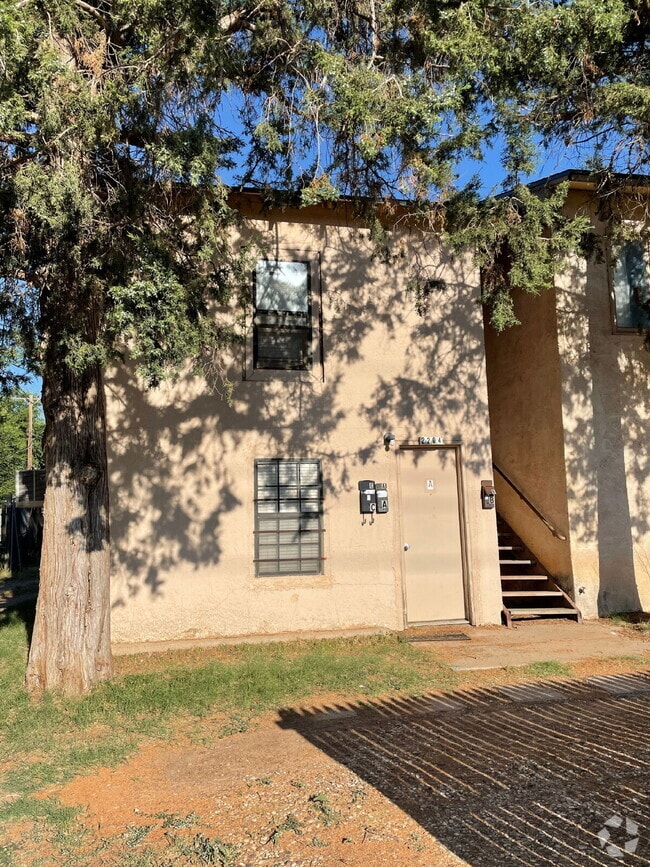 Building Photo - 2 Bedroom in Tech Terrace! Rental