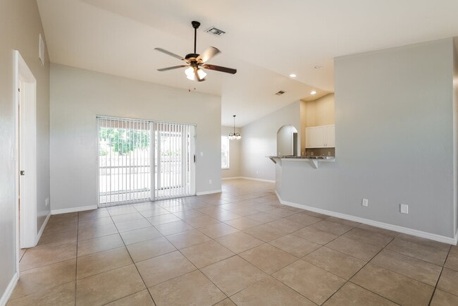 Photo - 1402 SW 39th Terrace