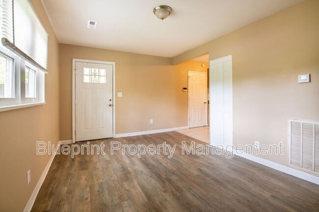 Photo - 252 Meadowdale Ave