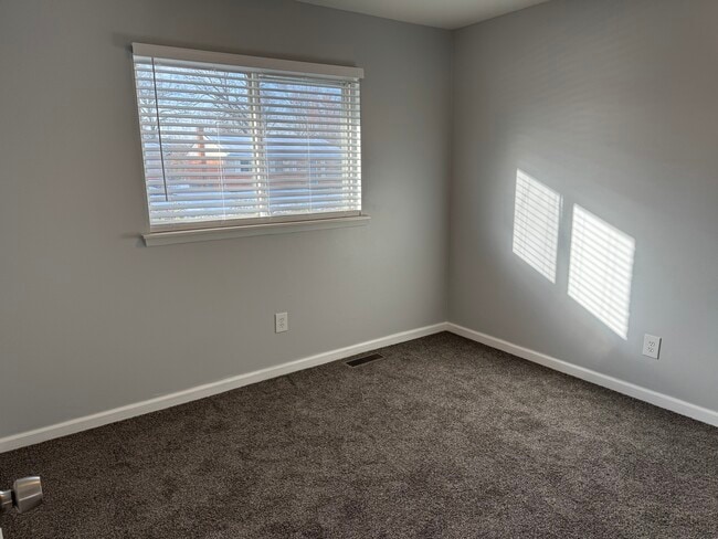 Photo - 27764 Townley St