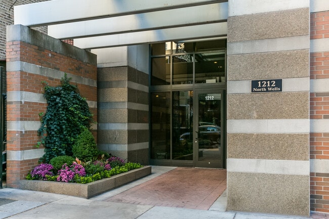 Photo - 1212 N Wells St Unit 804