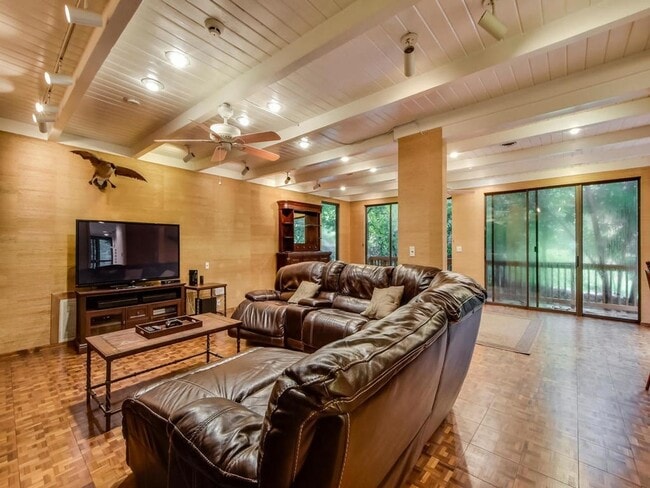 Photo - 6 BEDROOM 6 BATH  HOME W POOL